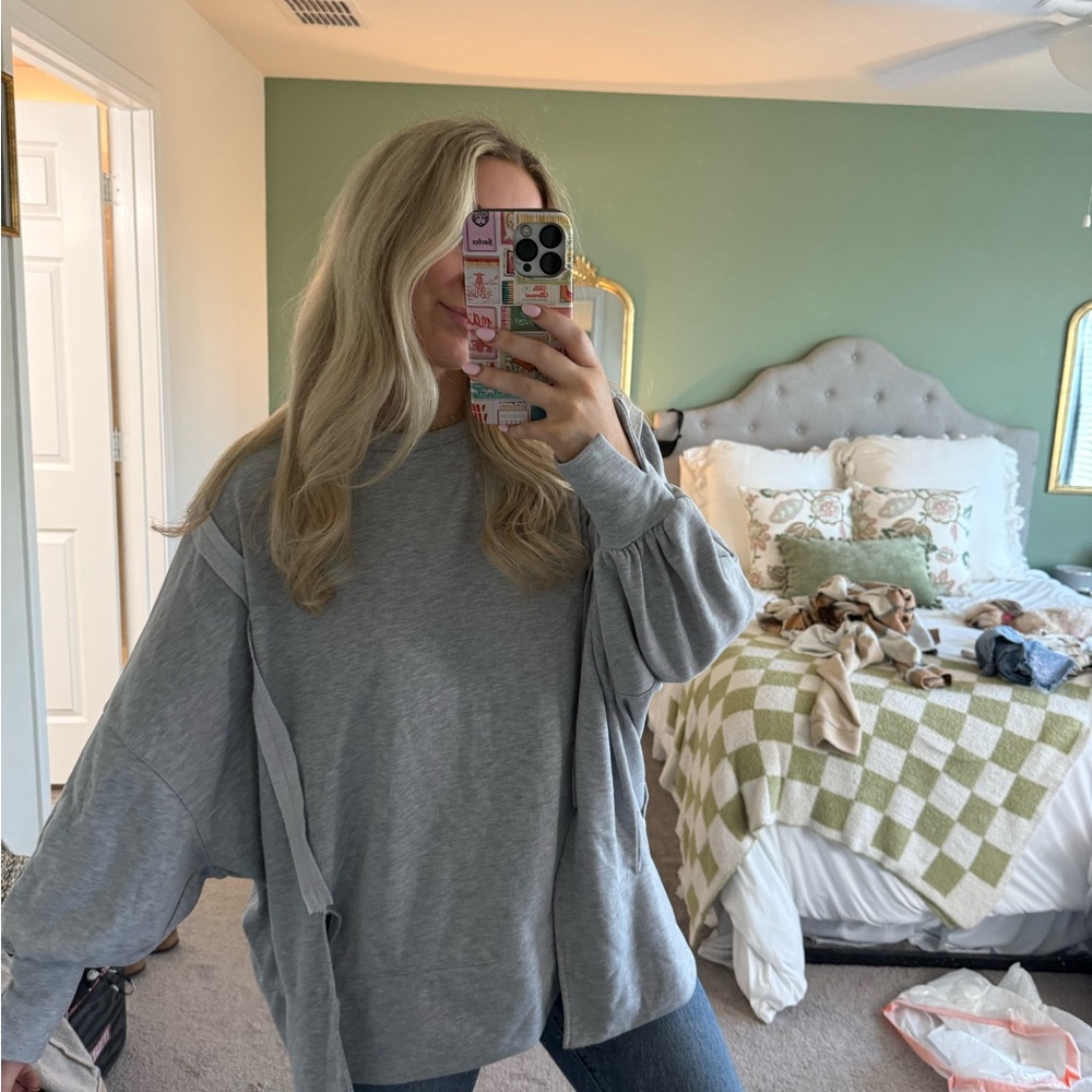 TALULAH Gray Oversized Bell Sleeve Sweatshirt